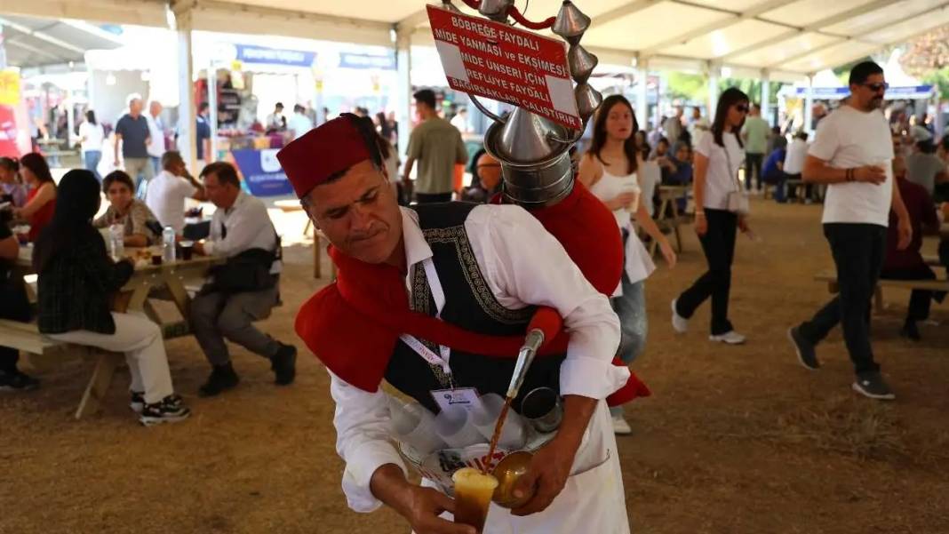 Şırdandan Kebabına: Adana Lezzet Festivali’ne Ziyaretçi Yağdı! 3